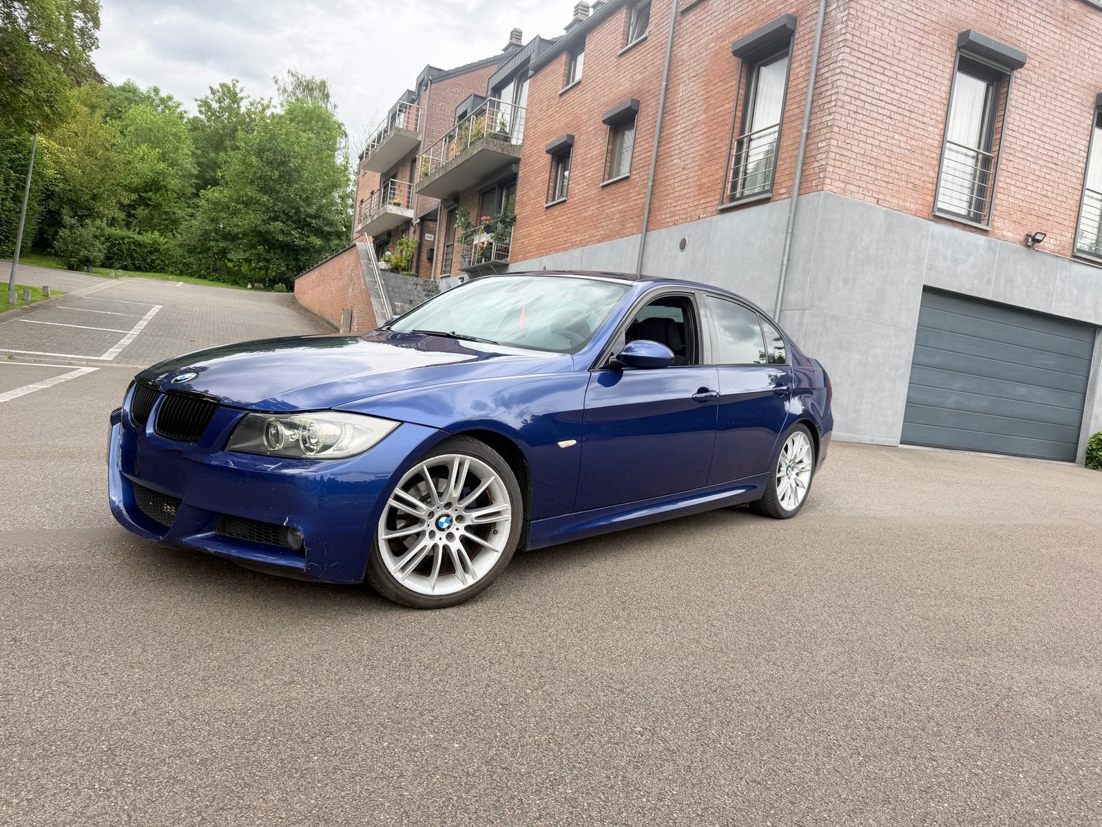 BMW 318D 2.0L Pack M, Achat, Boîte manuelle, Alcantara, Particulier