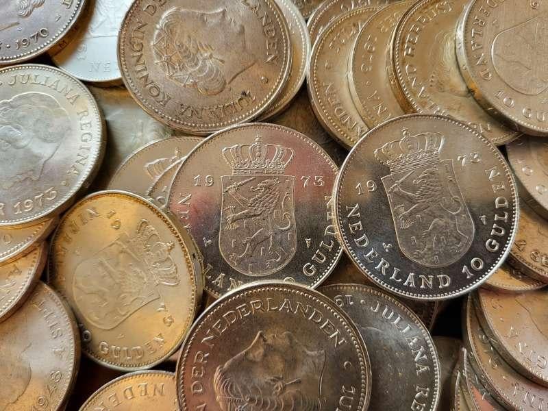 Nederland 1 kilo zilveren 10 guldenmunten 1970 en 1973, Postzegels en Munten, Edelmetalen en Baren, Ophalen of Verzenden, Zilver