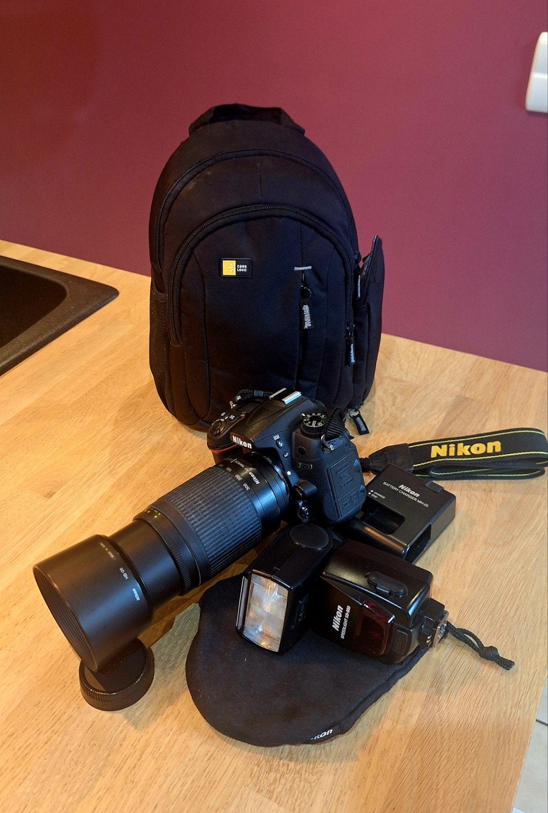​Kit Reflex Nikon D7000 Révisé - Téléobjectif 70-300mm, Enlèvement, Utilisé, Batterie, Nikon