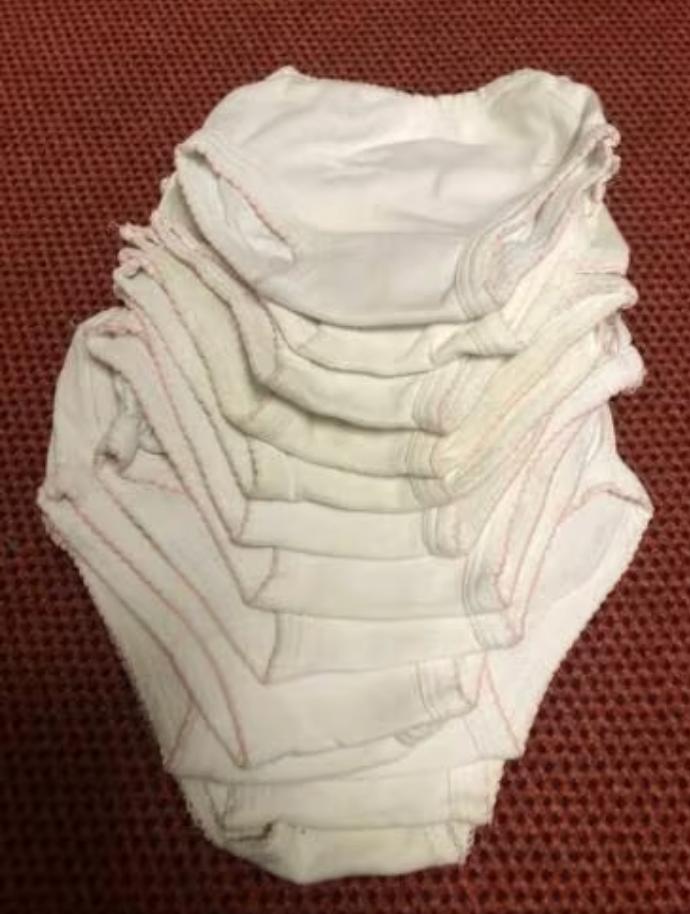 15 slipjes 104 - 110- 116, Enfants & Bébés, Vêtements enfant | Taille 104, Enlèvement, Fille, Vêtements de nuit ou Sous-vêtements
