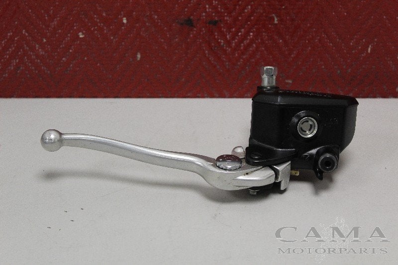 FREIN MAITRE CYLINDRE AVANT Kawasaki, Dhr. S. di Majo, Utilisé, Info@cama-motorparts.nl, P.J. Troelstraweg 8 8
3144 CX  MAASSLUIS, NL