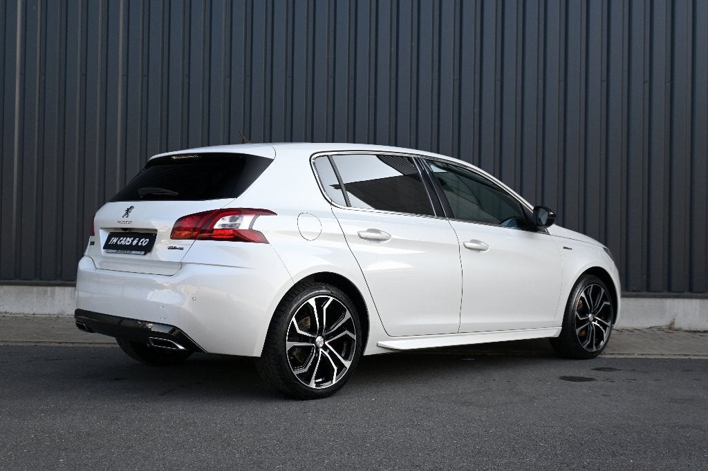 Peugeot 308 GT line 130PK Pano, Led, Camera, Leder, cruise, Voorwielaandrijving, Lane Keeping Assist, 1199 cc, Leder