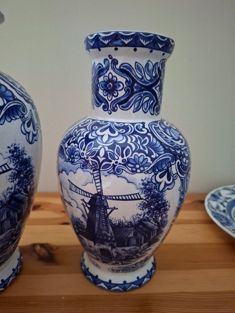 Drie vazen delft blauw, Ophalen