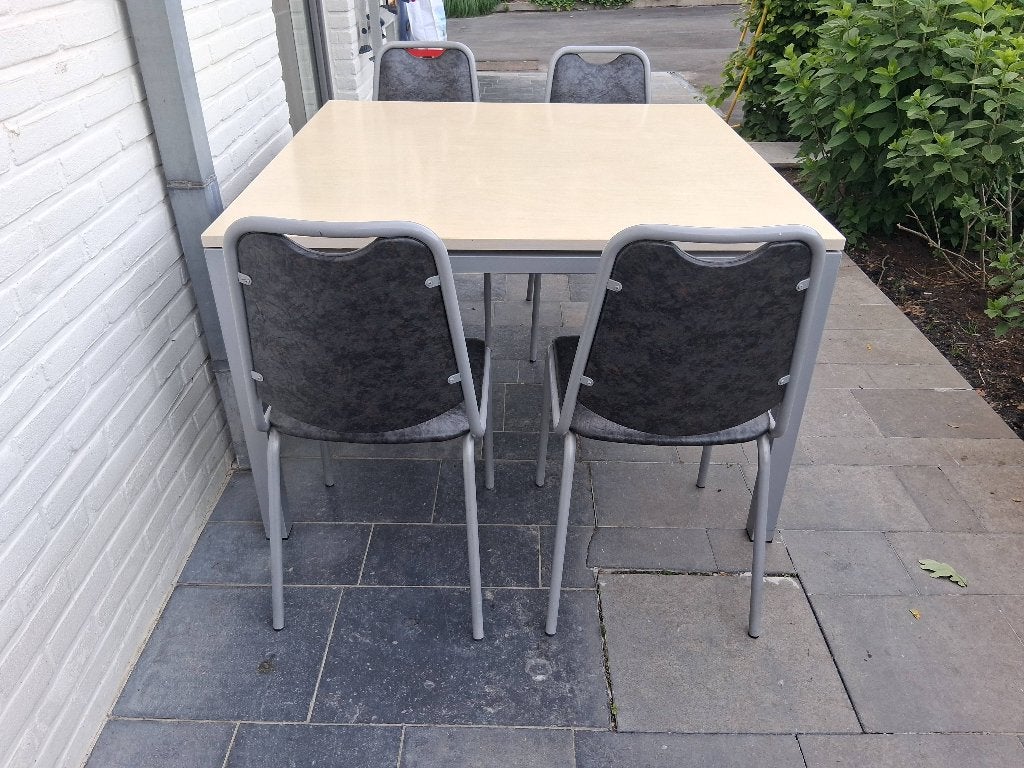 Keukentafel met 4 stoelen., Enlèvement, Utilisé