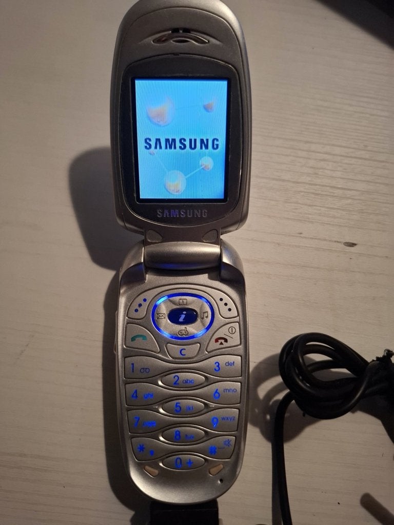 GSM SAMSUNG, Télécoms, Enlèvement