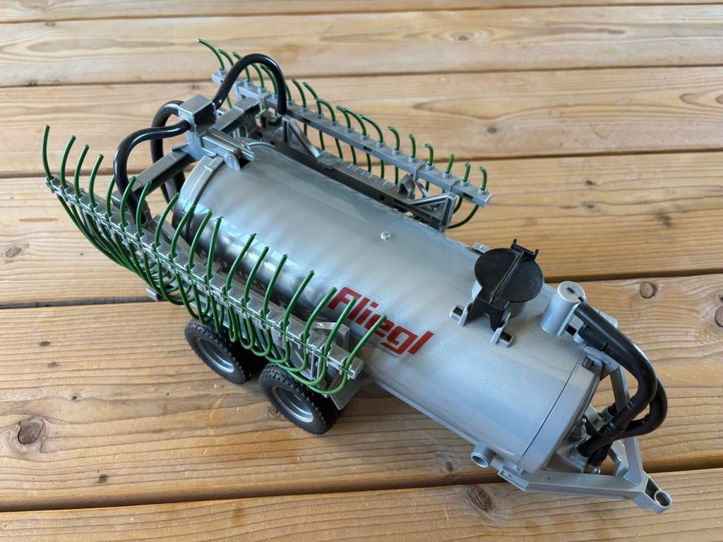Bruder mengmesttank Fliegl, Ophalen of Verzenden, Zo goed als nieuw, Tractor of Landbouw, Overige merken