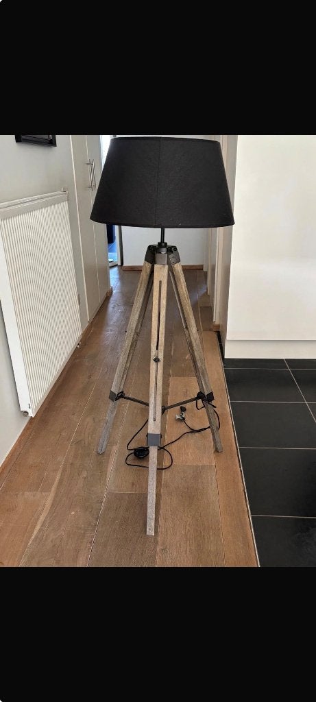 Staan lamp, Huis en Inrichting, Lampen | Overige, Met schakelaar, Ophalen, Zo goed als nieuw, Hout