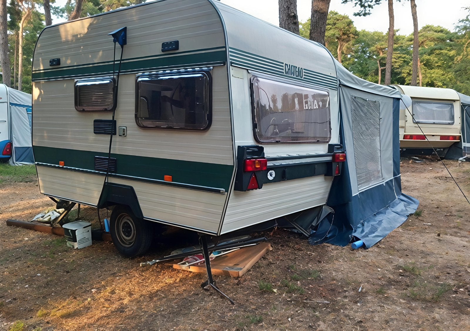 Chateau Touring 320 Elite MTM 750 kg | Auvent + Auvent, 2 lits séparés, Chateau, Particulier, 500 - 750 kg