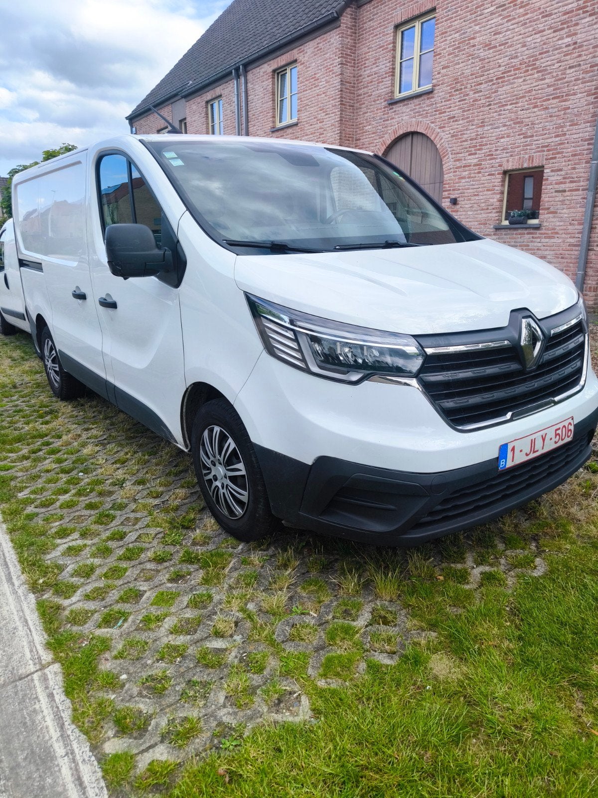 Renault Trafic bj 2022 - 229000km autosnelwegkm - btw-wagen, Auto's, Voorwielaandrijving, Stof, Euro 6, 4 cilinders