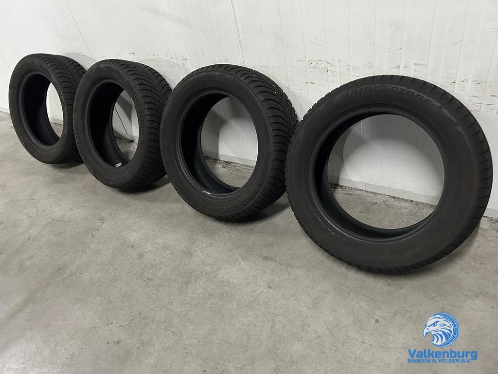 7mm! Winterbanden 235/55R18 Bridgestone Blizzak LM005, Auto-onderdelen, Banden en Velgen, Band(en), Winterbanden, 18 inch, 235 mm