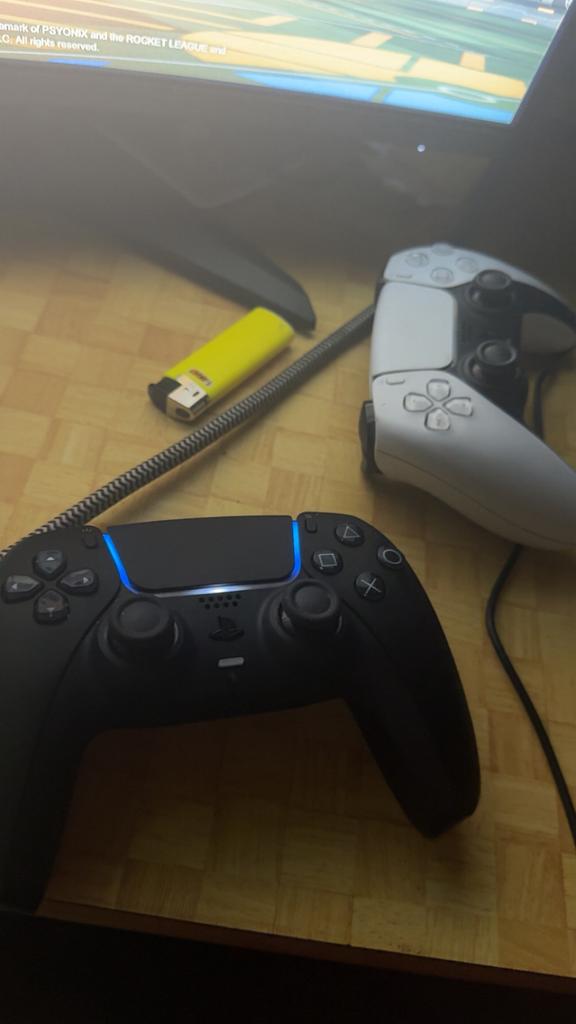 Playstation 5 + 2 controllers + Msi scherm, Ophalen, Zo goed als nieuw, Playstation 5