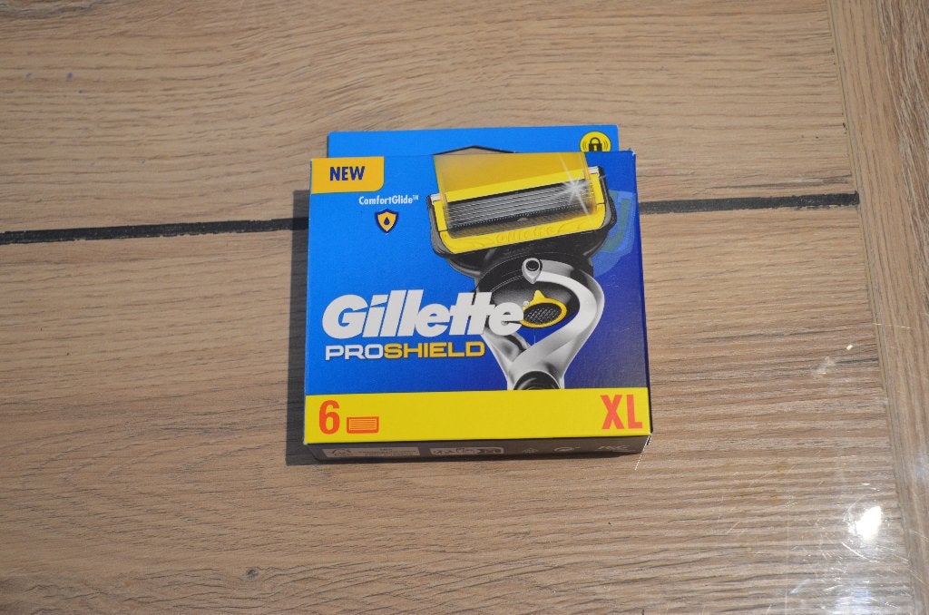 Lame rasoir Gillette Proshield neuf, Enlèvement ou Envoi, Neuf, Tout le visage, Soins