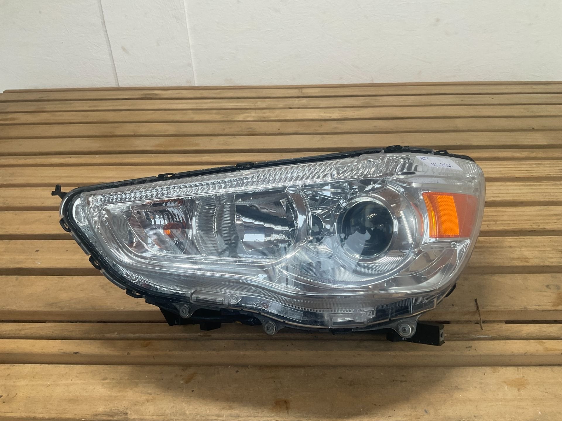 Koplamp Mitsubishi ASX 2017 2019 (RH) LED 8301C871 b7-8526, Autos : Pièces & Accessoires, Info@mitsubishi-motors.com, Mitsubishi Motors Corporation