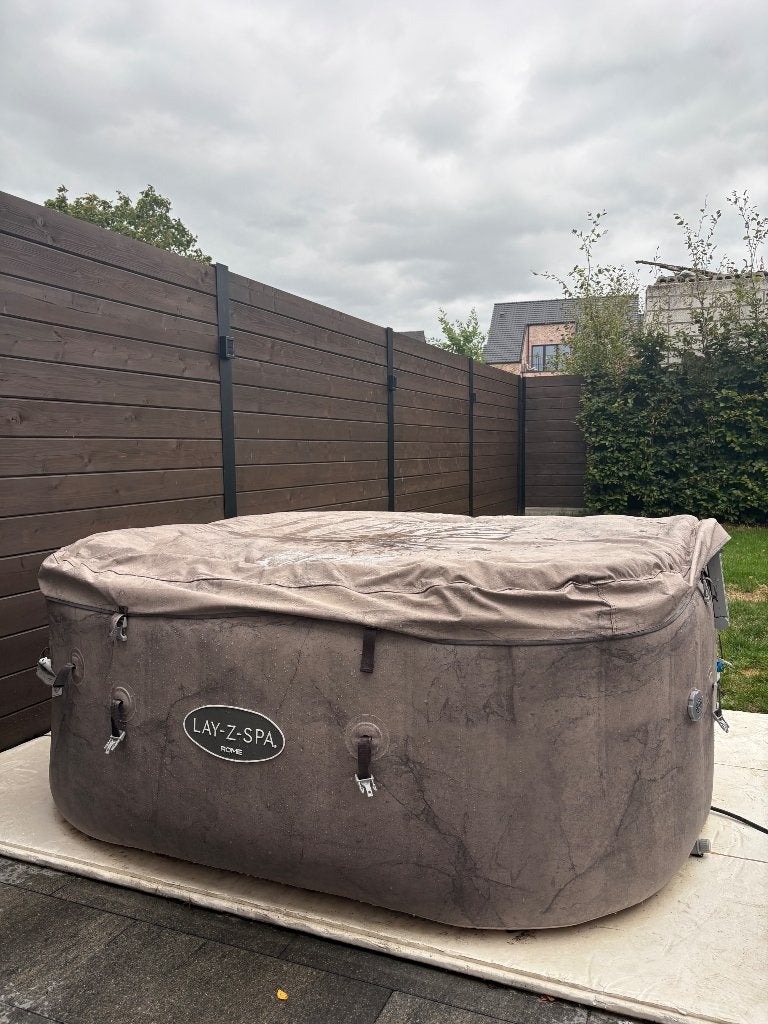 Opblaasbare jacuzzi (praktisch NIEUW), Ophalen, Nieuw, Opblaasbaar
