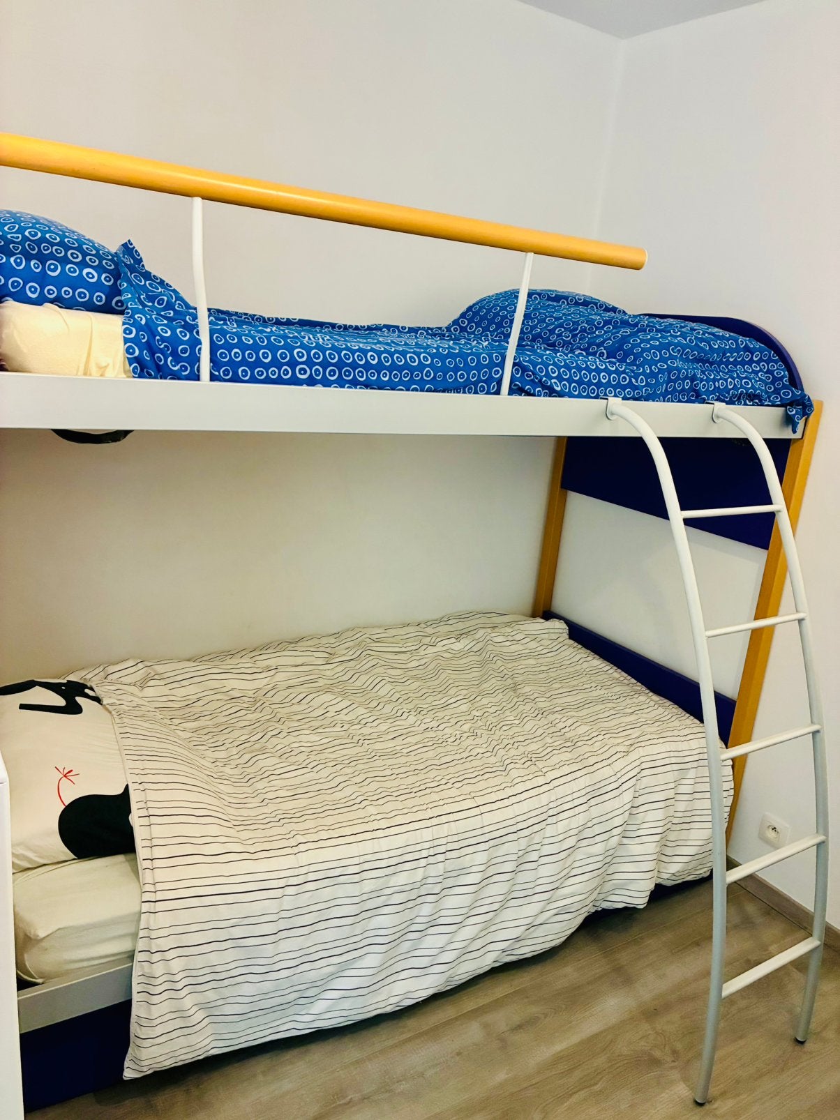 Stapelbed in hout/metaal (incl matrassen), Ophalen, Gebruikt, 90 cm, Tweepersoons
