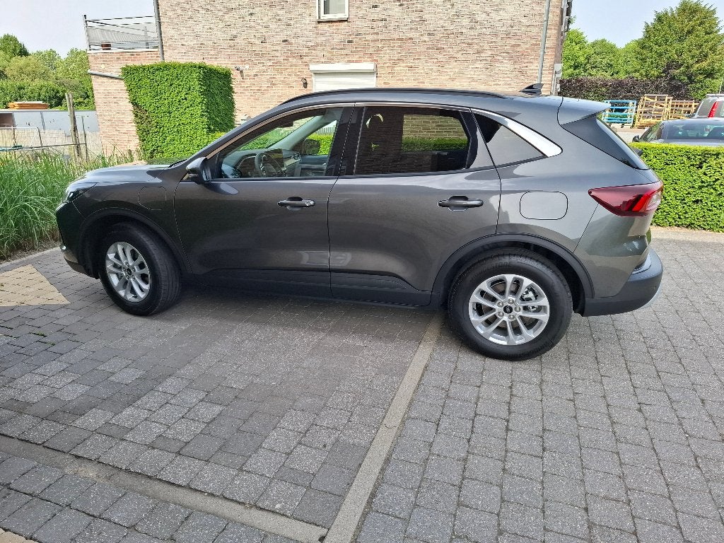 Ford Kuga Hybride PHEV, Auto's, Stof, 4 cilinders, Winterpakket, 1837 kg
