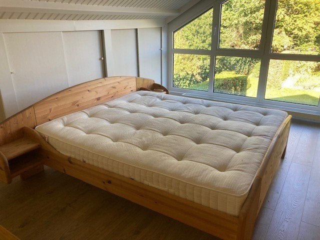 slaapkamermeubels: tweepersoonsbed, dressoir, kleerkast., Huis en Inrichting, Ophalen, Gebruikt, Tweepersoons, Landelijke stijl