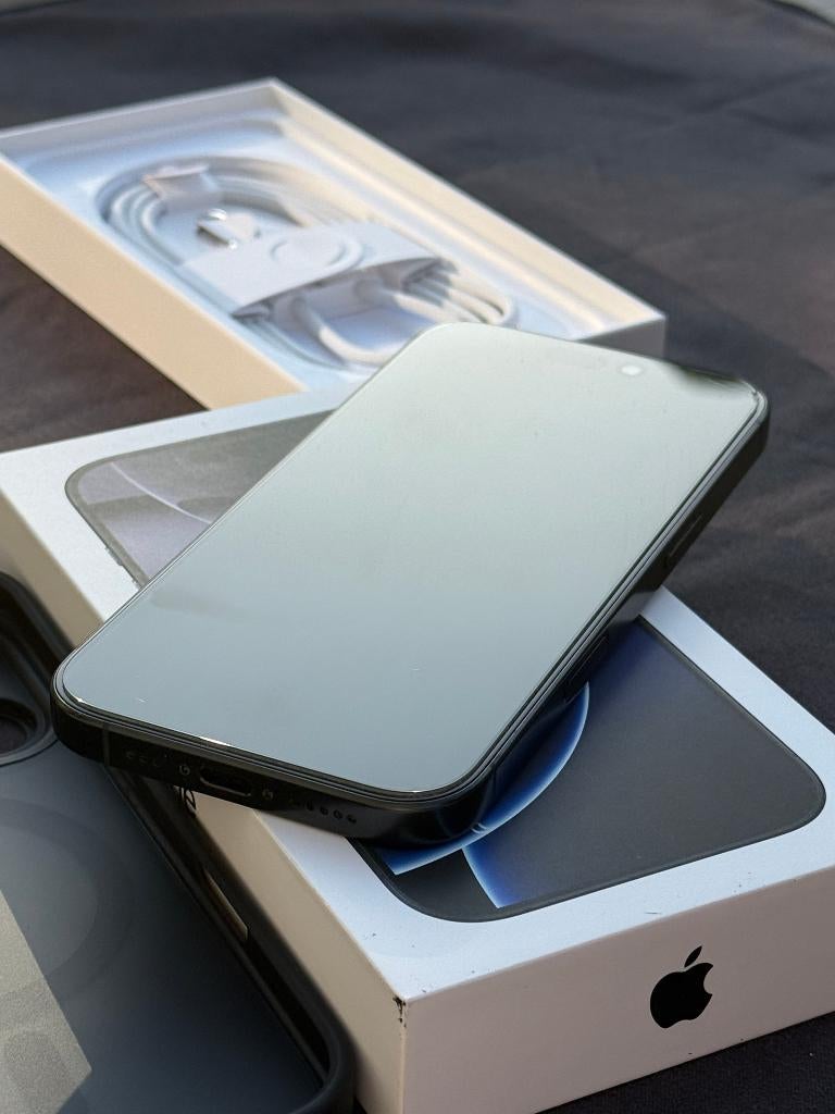 iPhone 16 Pro (sous garantie), Neuf, 128 GB, Gris, Enlèvement ou Envoi