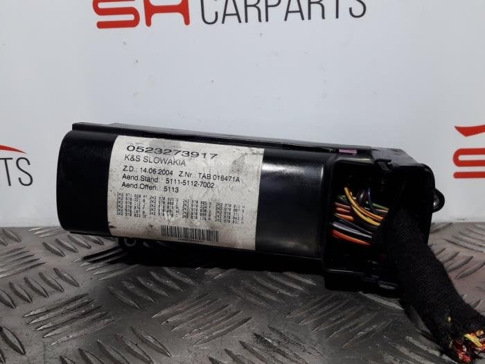 Boîte à fusibles d'un Volkswagen Caddy, Volkswagen, -, Utilisé, -