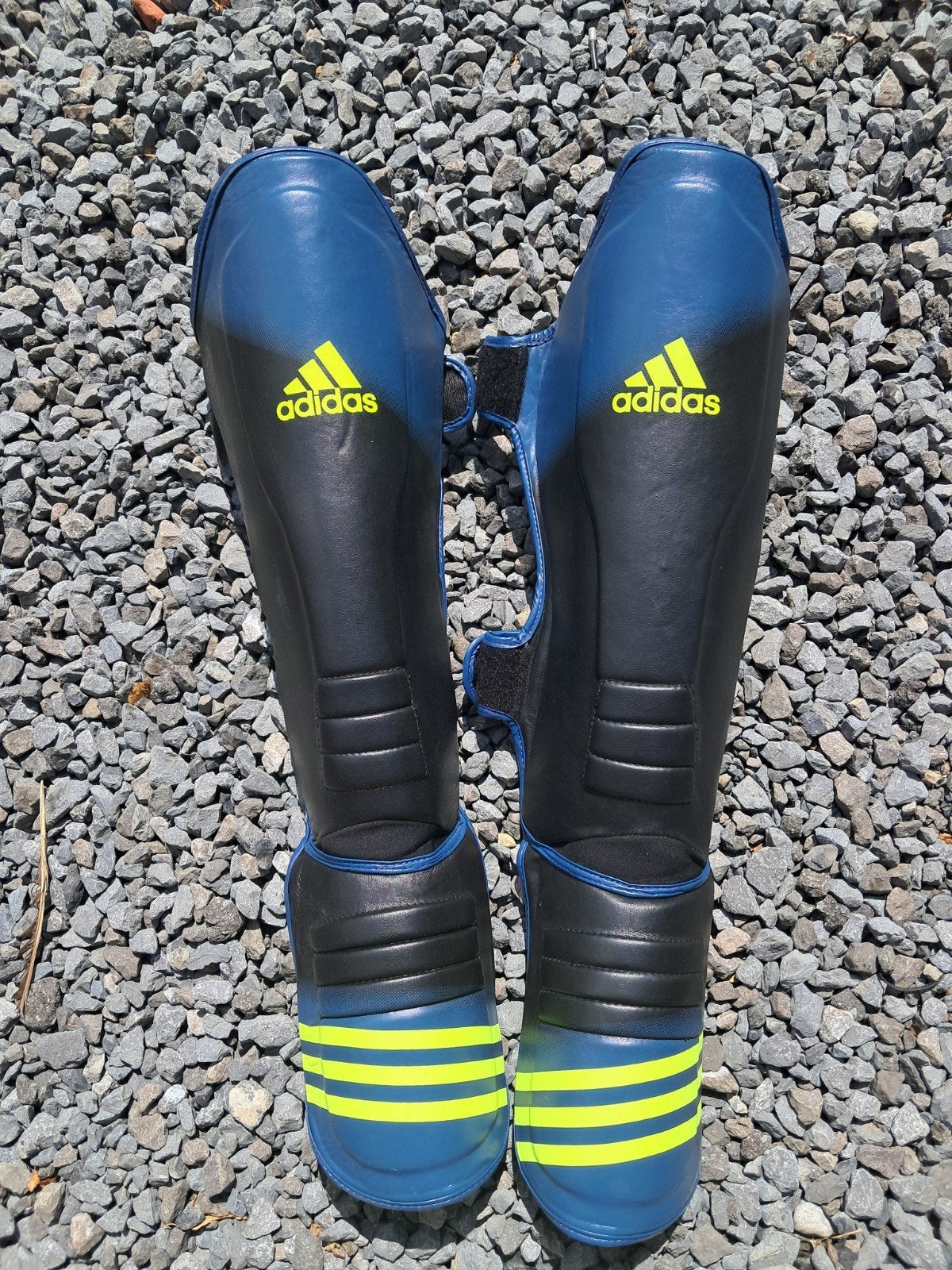 kickboksbeenbeschermers Adidas, Sport en Fitness, Vechtsporten en Zelfverdediging, Ophalen, Overige, Maat XL, Vechtsportbescherming