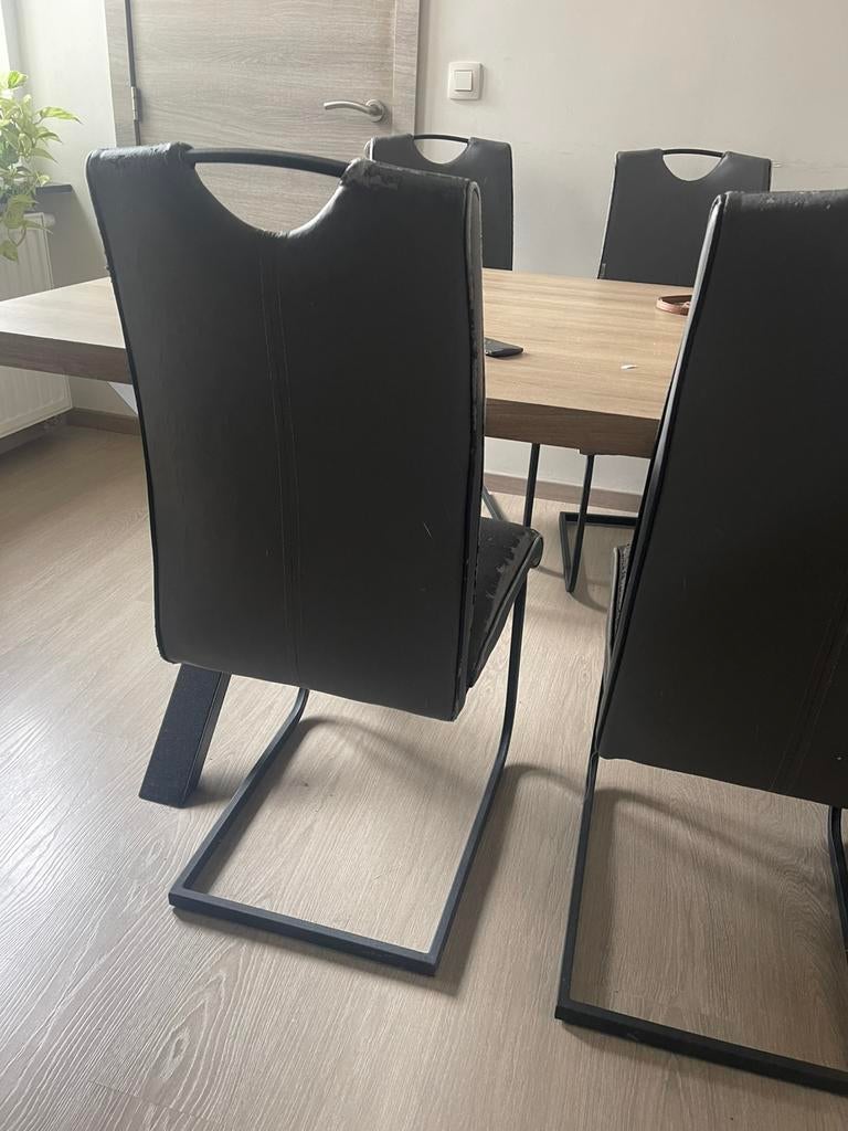 4 stoelen gratis op te halen, Huis en Inrichting, Complete eetkamers, Ophalen, Zo goed als nieuw