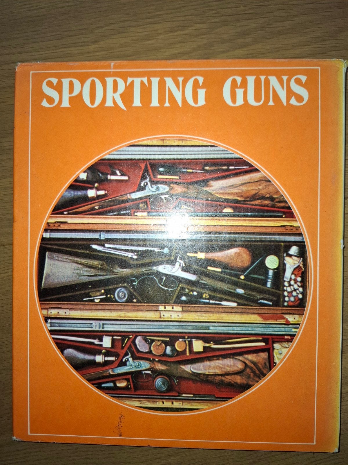 5 boeken geweren / messen / wapens/ uniformen, Ophalen