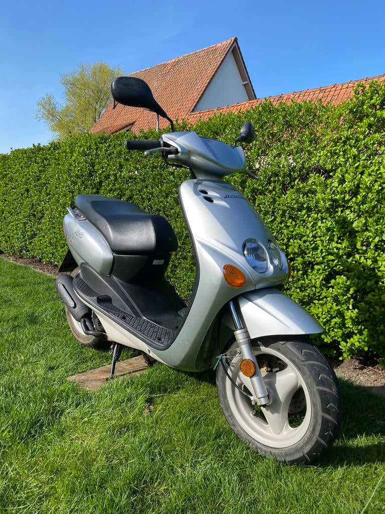 yamaha neos 2t a klasse brommer,scooter, Fietsen en Brommers, Ophalen, Zo goed als nieuw