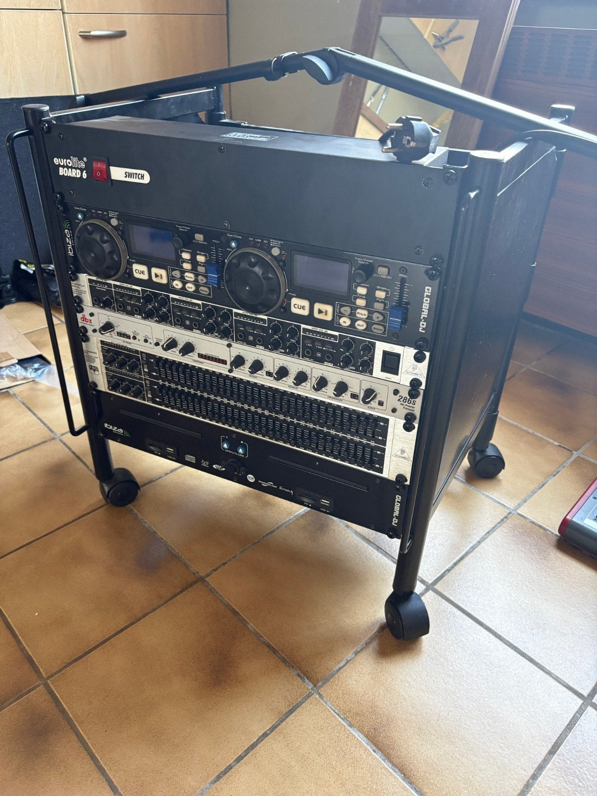rack DJ sur rouettes/équipement de studio, Enlèvement