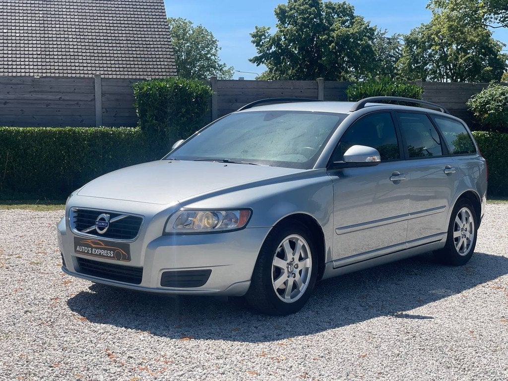 Volvo V50, Autos, Volvo, Entreprise, Achat, V50, ABS, Airbags, Air conditionné, Bluetooth, Verrouillage central, Isofix, Diesel