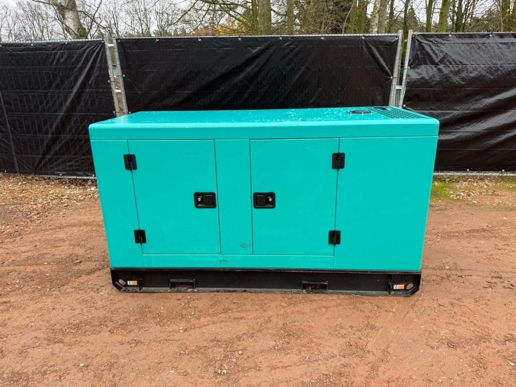 Generator 62 kVA, Ophalen, Nieuw, 30 kVA of meer, Elektrisch startend