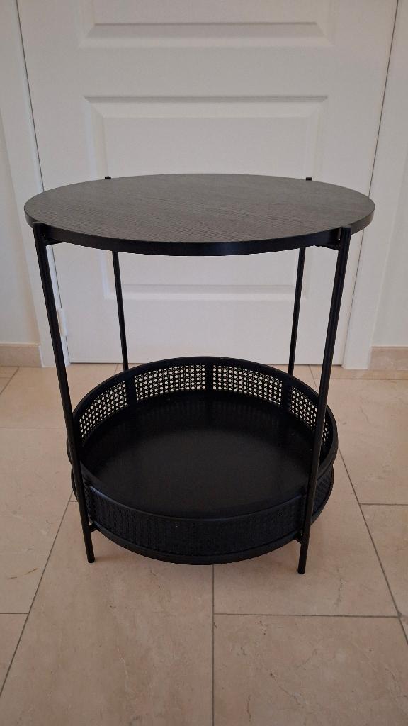 Zwarte houten bijzettafel, Ophalen, Zo goed als nieuw, Rond