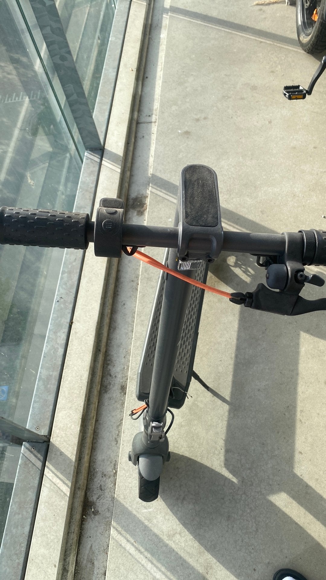 Step met lader, Fietsen en Brommers, Ophalen of Verzenden, Zo goed als nieuw