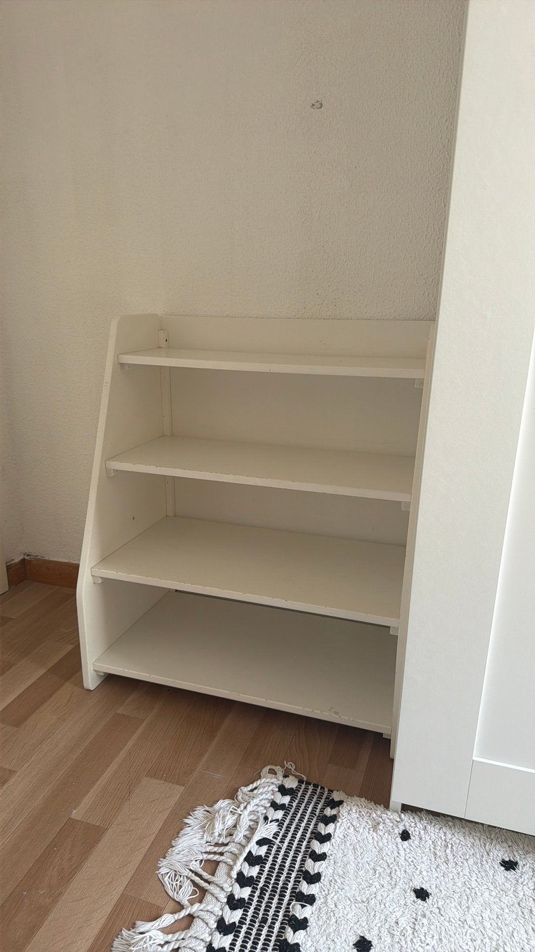 Montessori speelkast, Enlèvement, Utilisé