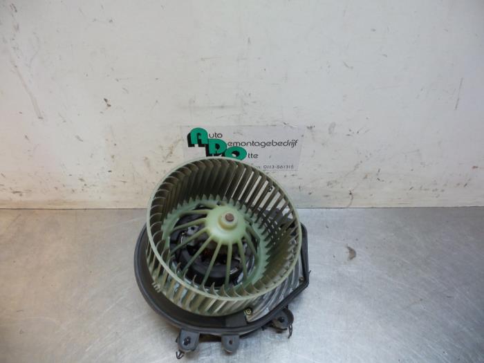 Kachel Ventilatiemotor van een Audi A4 (A4 95-), Gebruikt, -, -, -