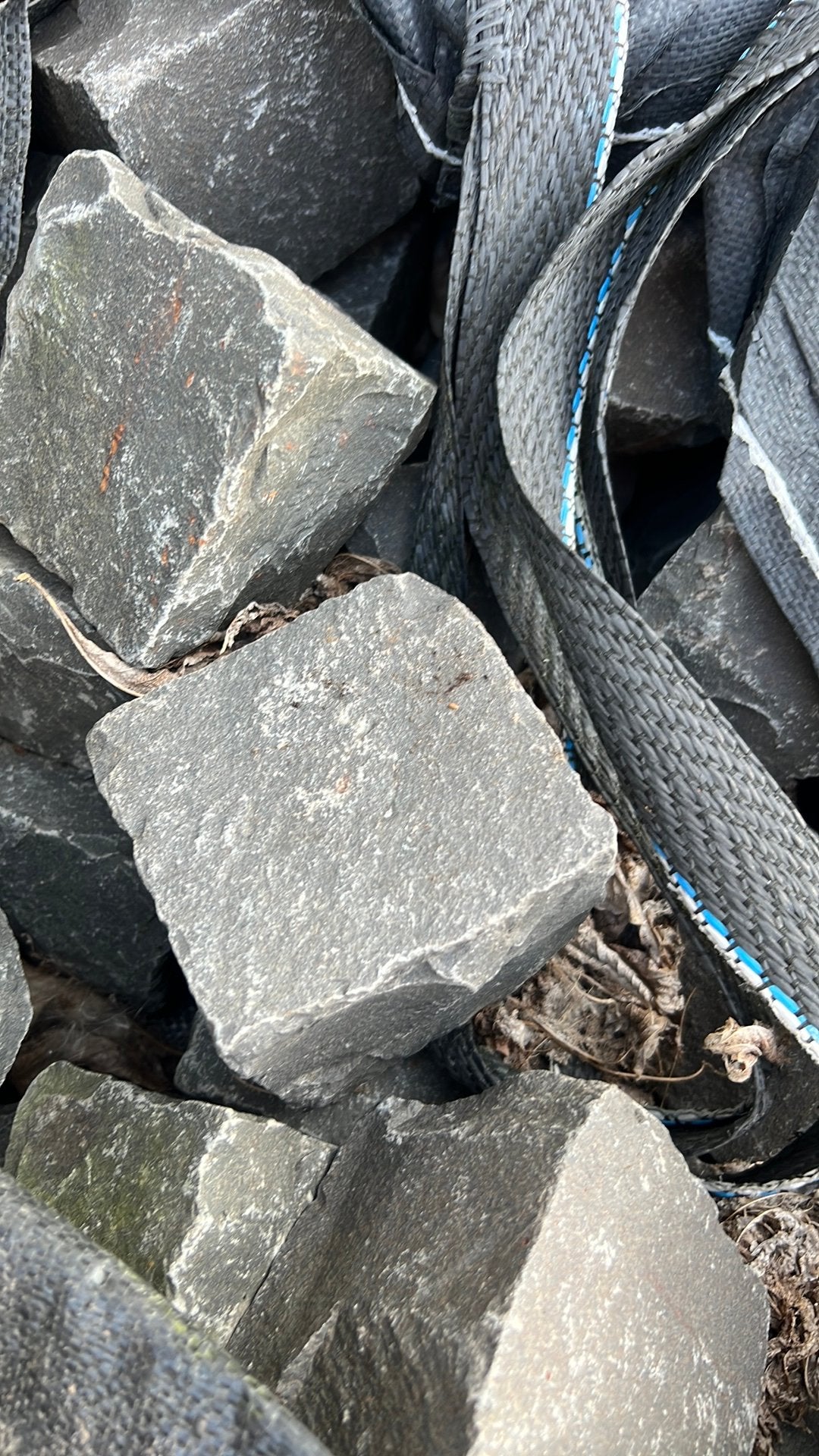 Kassei basalt 10x10, 25m2, Ophalen, Zo goed als nieuw