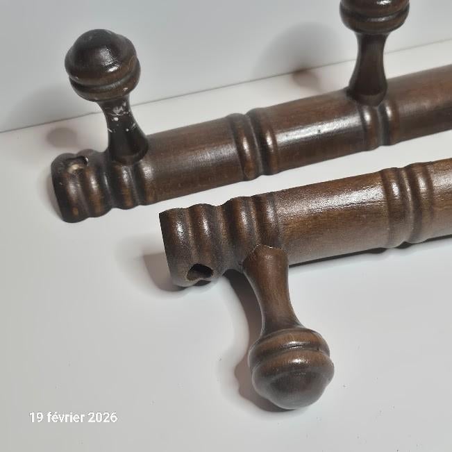 6 antieke kapstokhaken of 2 gedraaide houten kapstokken, Antiek en Kunst, Verzenden