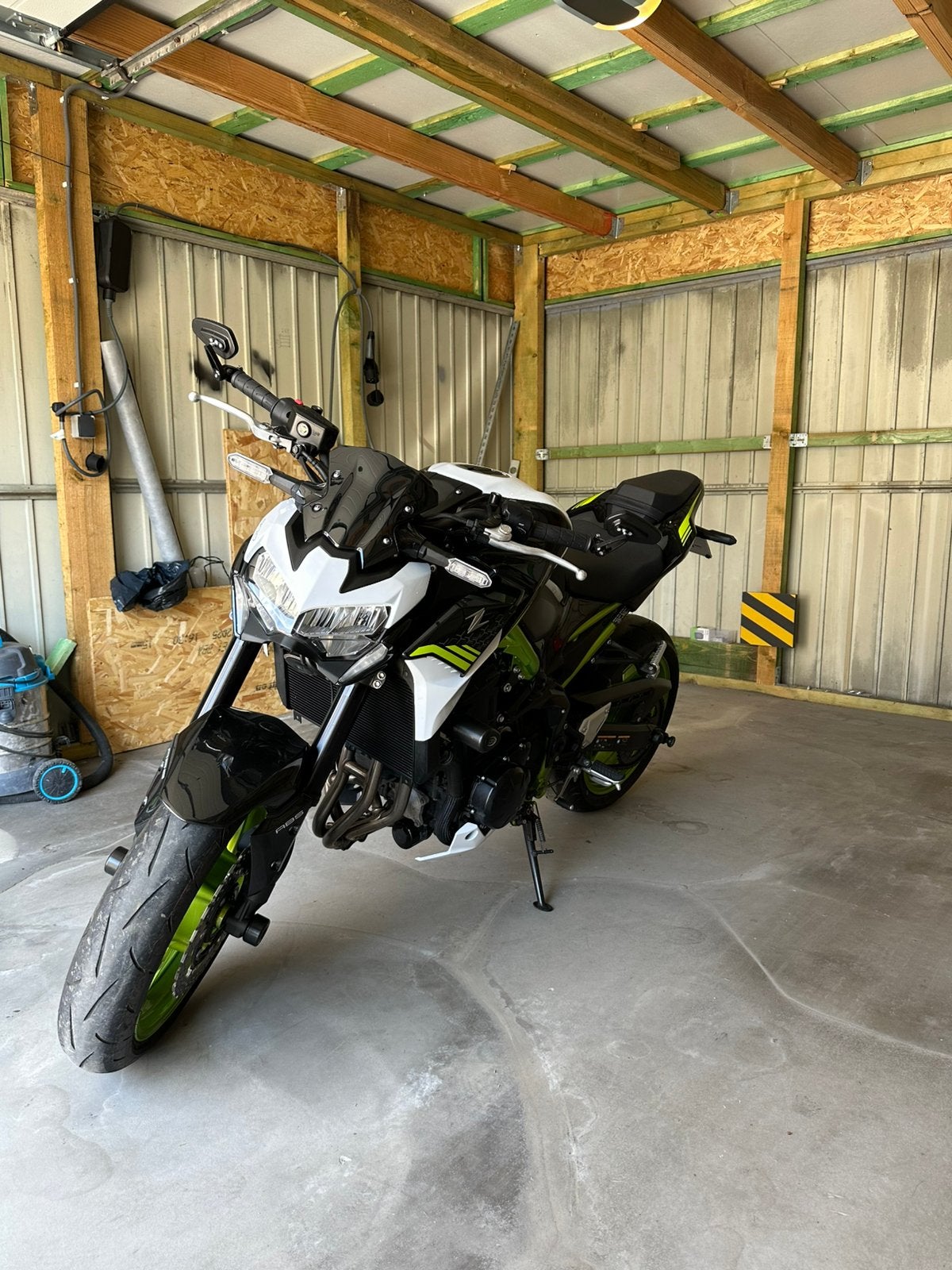 Kawasaki Z900, Plus de 35 kW, 948 cm³, Permis Moto A2 minimum, 4 cylindres