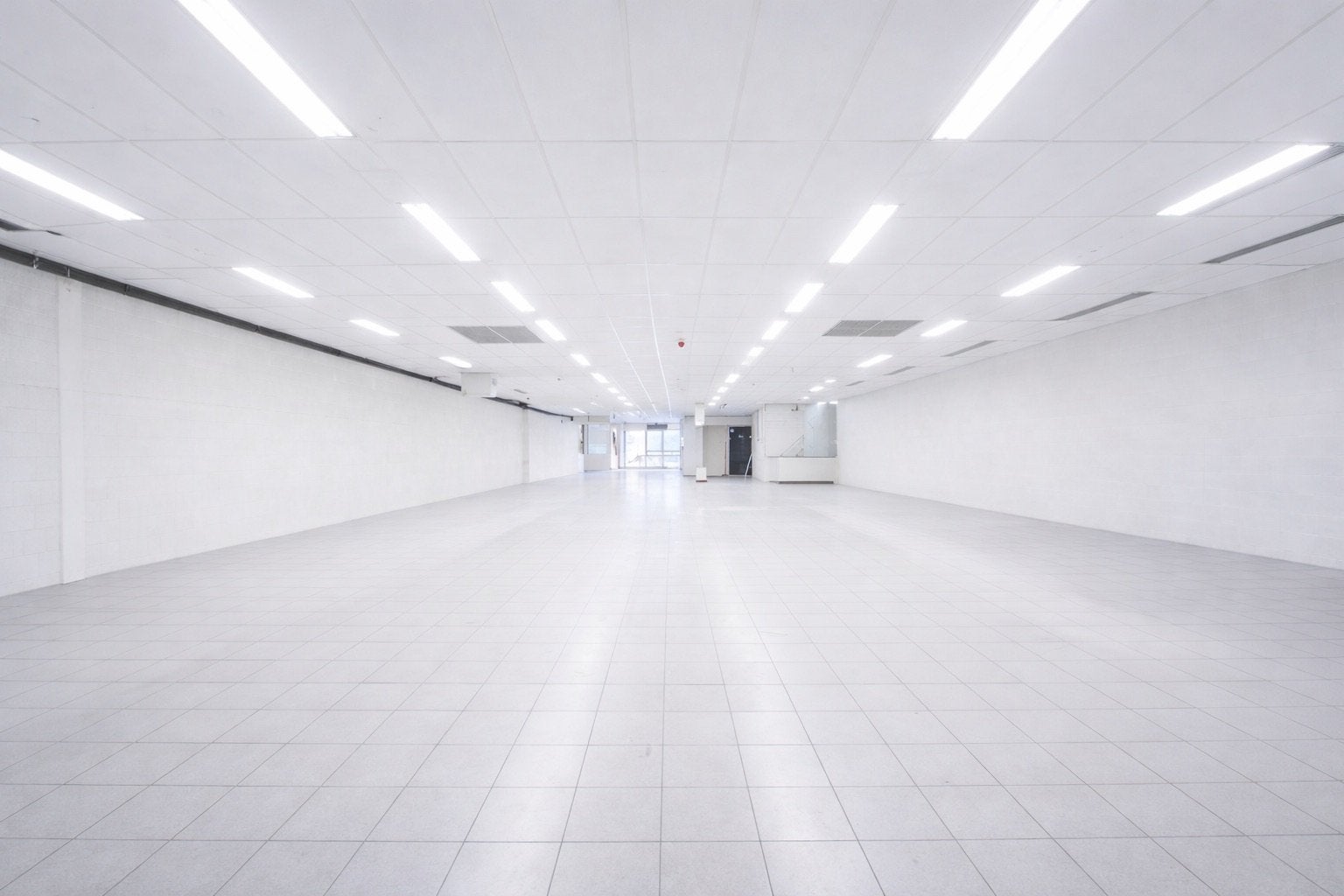 Local commercial de 365 m2 à louer, Seraing