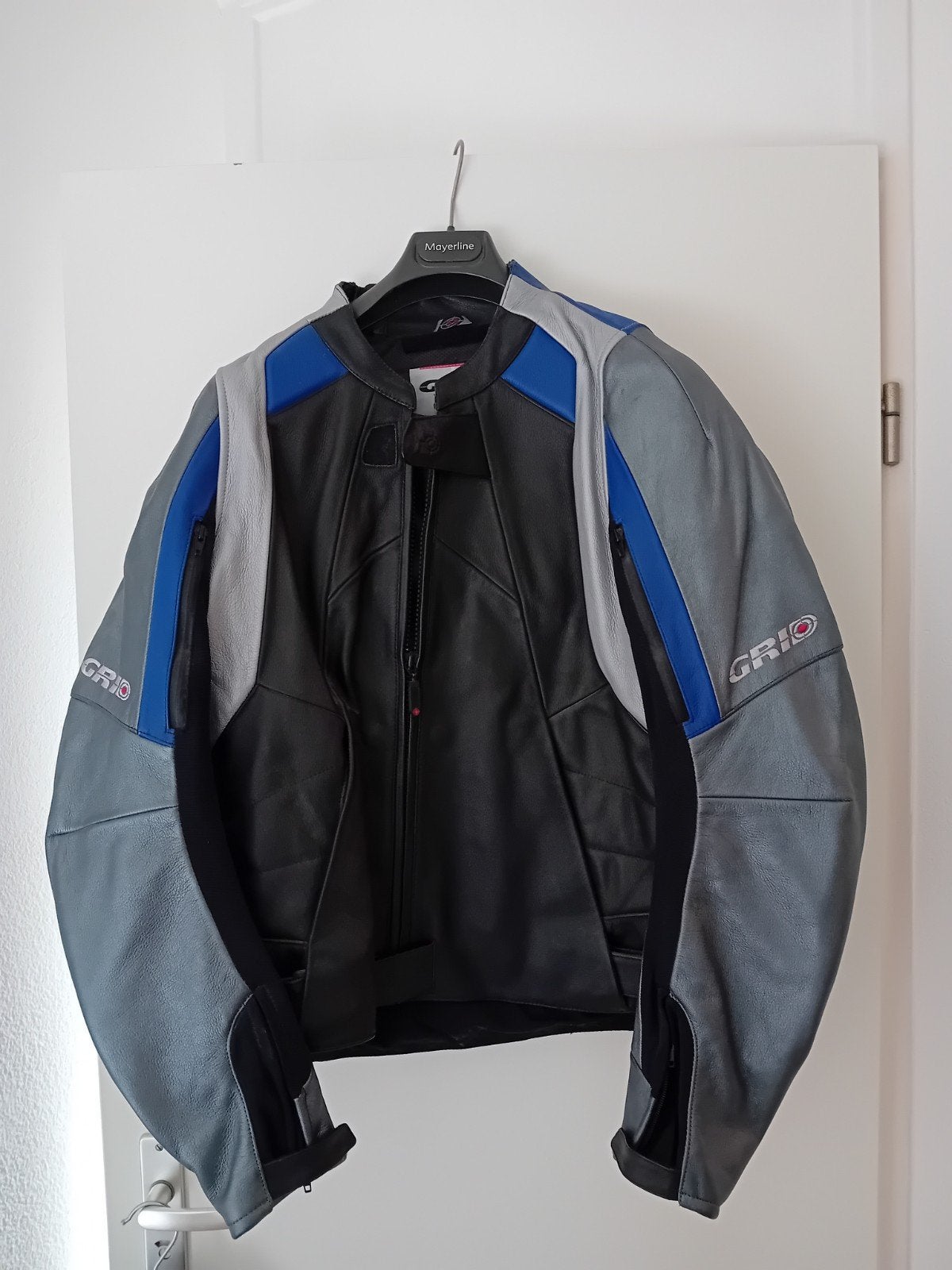 Motorjack en broek, Motoren, Ophalen