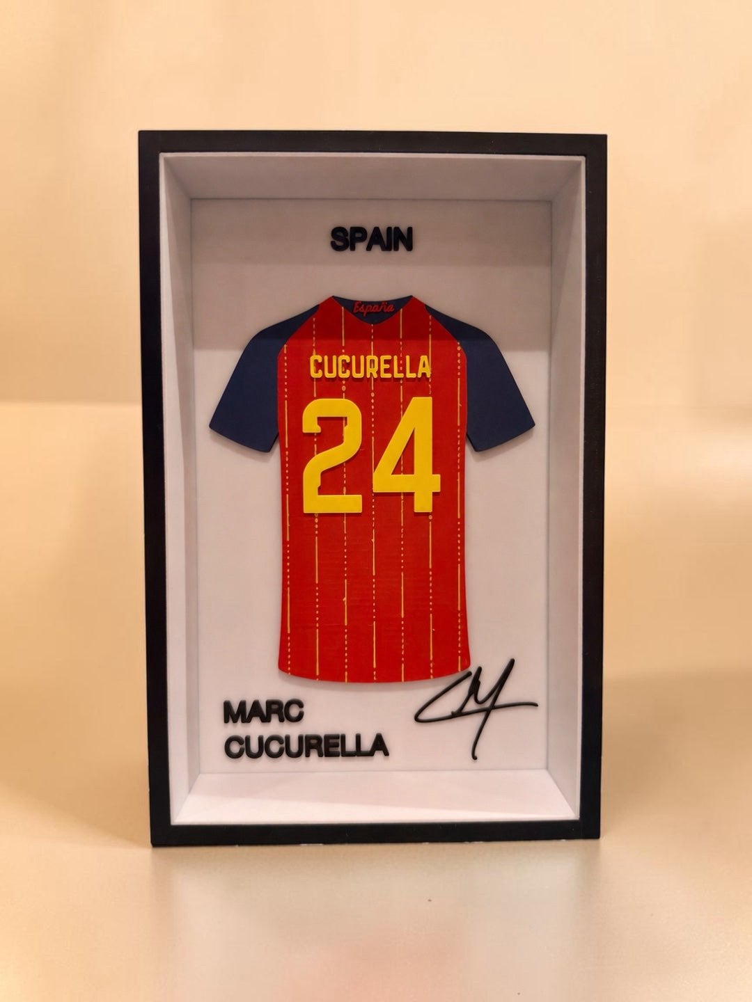 Cucurella - Spanje shirt + handtekening, Enlèvement ou Envoi, Neuf, Autres types