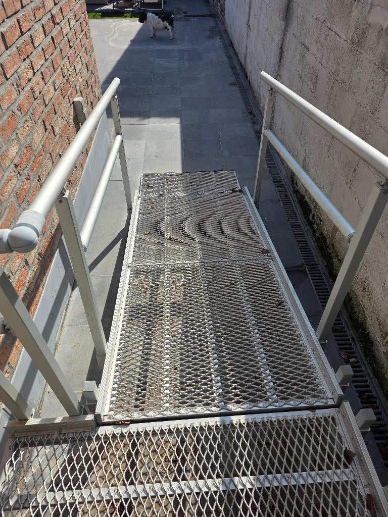 Rampe pour personne a mobilité réduite, Divers, Enlèvement, Utilisé