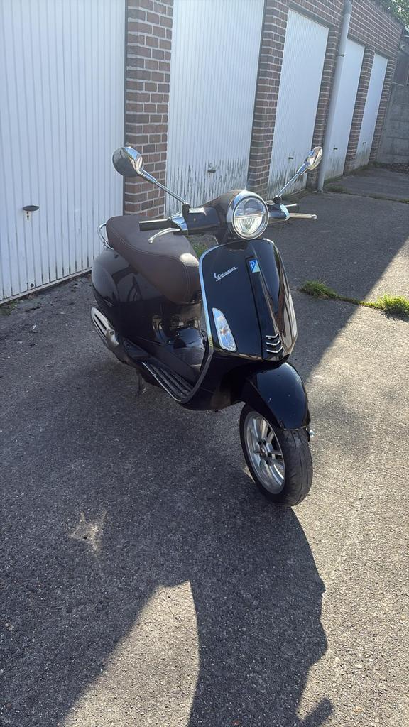 Vespa primavera A klasse, Fietsen en Brommers, Ophalen of Verzenden, Zo goed als nieuw