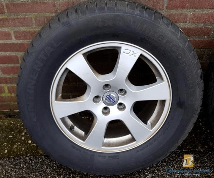 Volvo XC60 2008-2017 originele winterset 17", Auto-onderdelen, Banden en Velgen, Gebruikt, -, -, Banden en Velgen