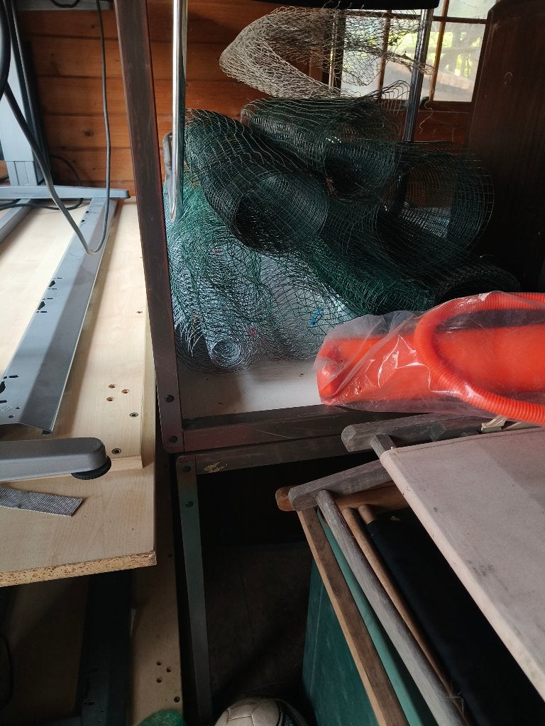Bureau materiaal, Ophalen, Zo goed als nieuw