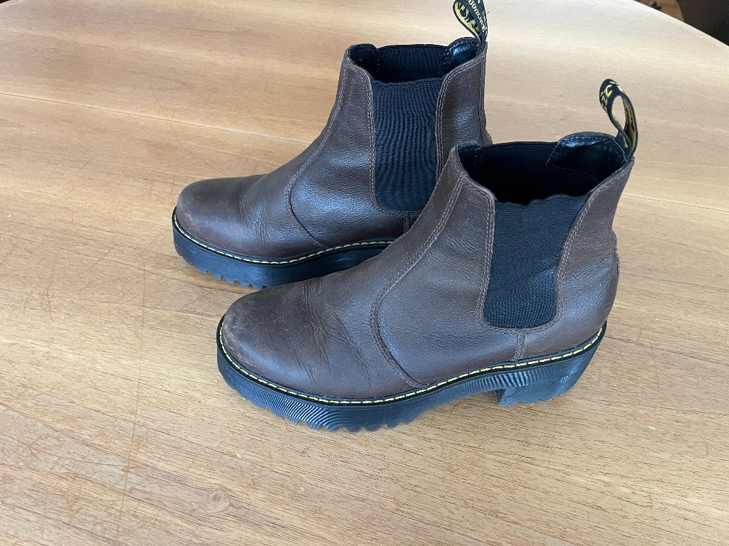 Dr Martens Rometty Chelsea boots, Kleding | Dames, Bruin, Lage of Enkellaarzen, Ophalen of Verzenden, Dr. Martens