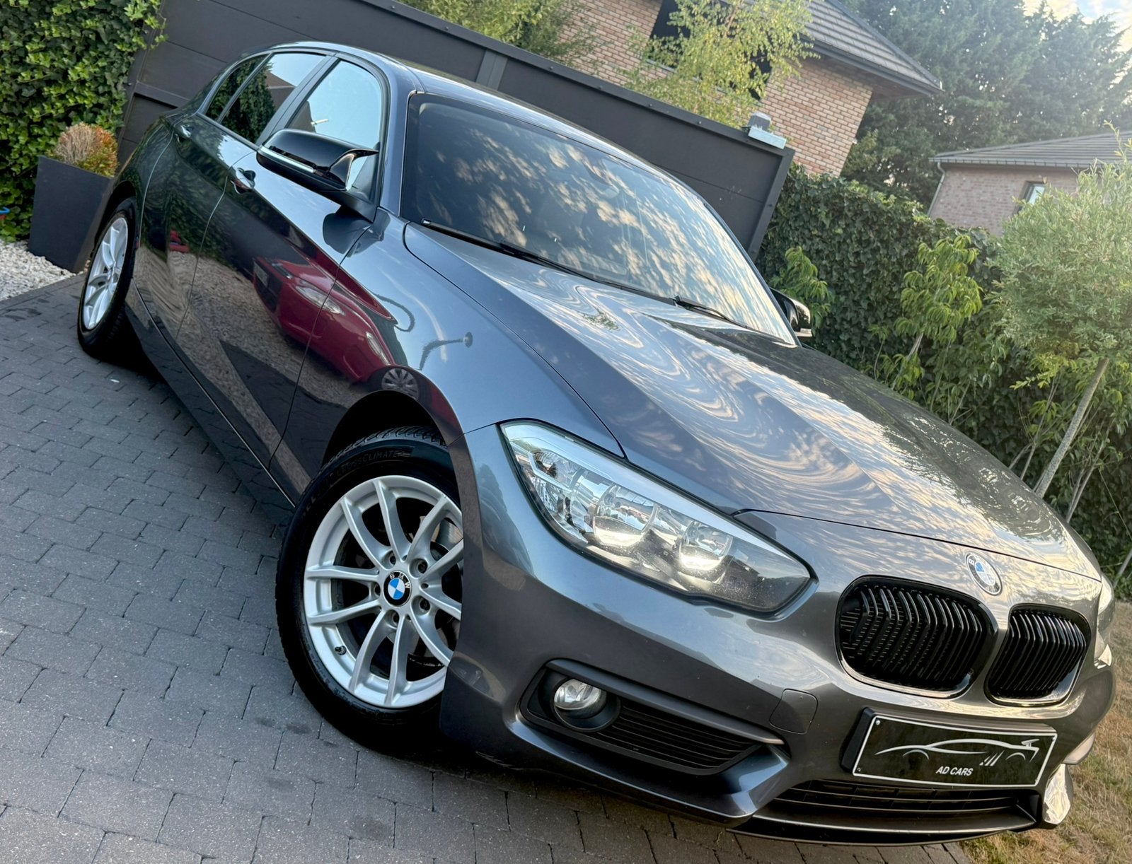 Bmw 116D *Mod 2016 *FULL CUIR  GPS * 129.000 KM * EURO 6B️ !, Auto's, Dealer onderhouden, 1 Reeks, Euro 6, Sound system