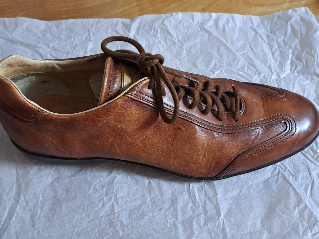 CHAUSSURES POUR HOMMES : Le modèle emblématique  le Santoni, Enlèvement, Brun