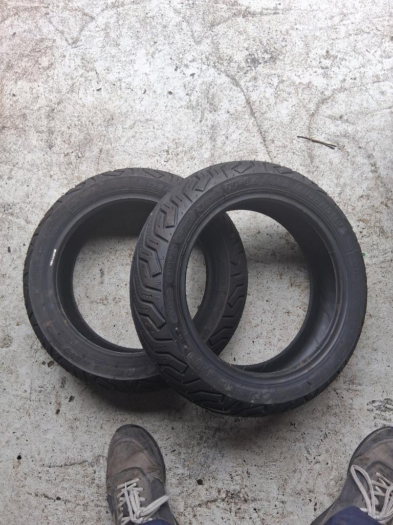 Pneus de trottinette à l'état neuf !, Enlèvement