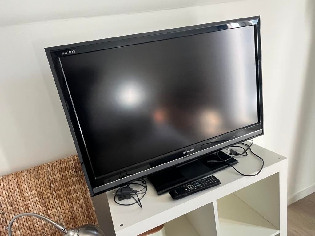 Téléviseur LCD Sharp Aquos 37 pouces, Enlèvement, Utilisé, LCD, Sharp