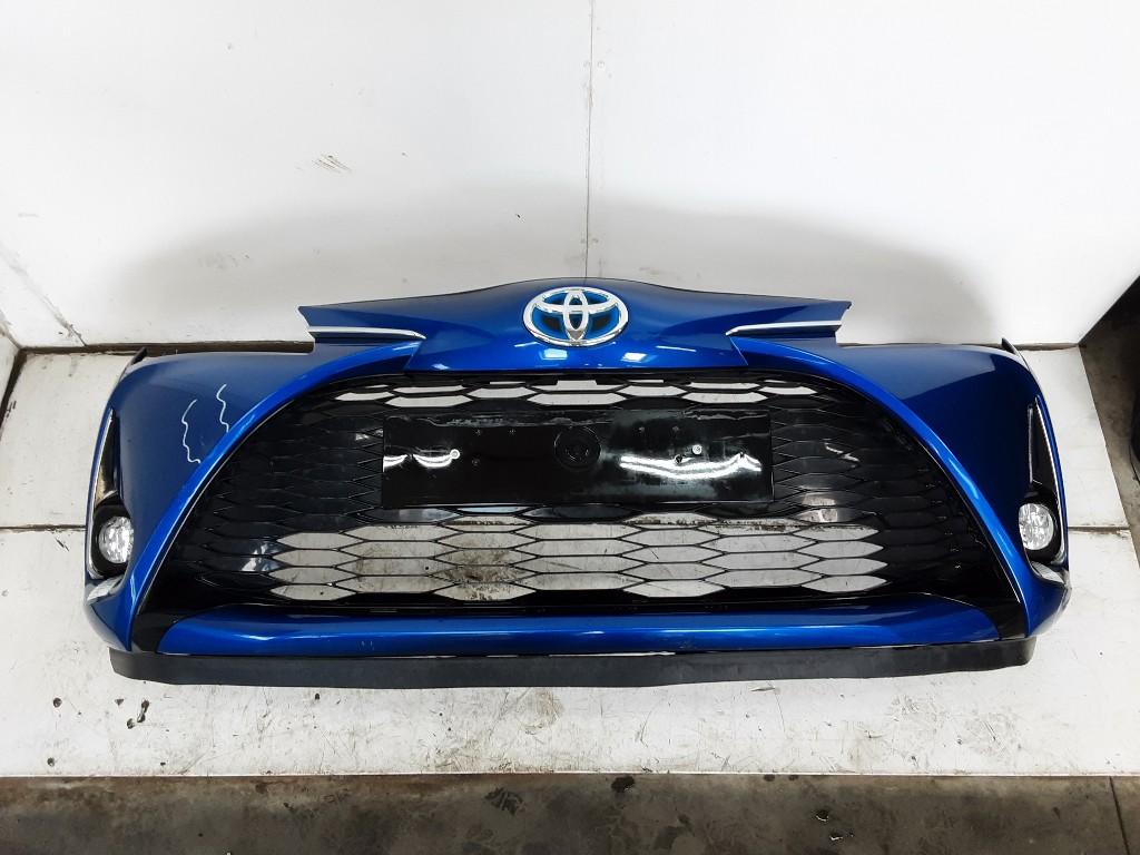 BUMPER VOOR Toyota Yaris III (P13) (01-2010/09-2020), Auto-onderdelen, Gebruikt, Voor, Toyota, Bumper